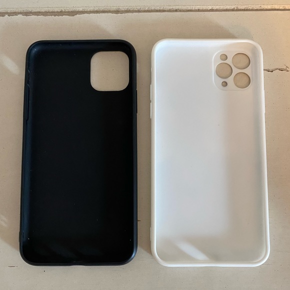 2 iphone 11 pro max cases - Picture 2 of 2
